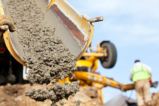Best Commercial Concrete Contractor  in Lamont, CA